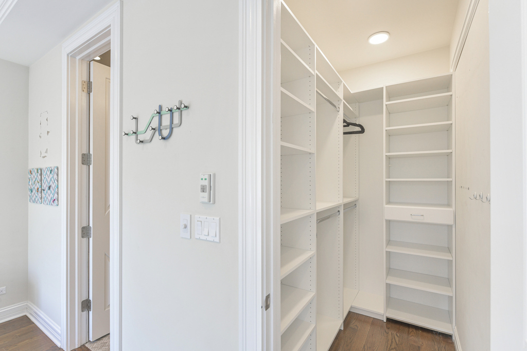 2223 W Wabansia Avenue - Photo 13