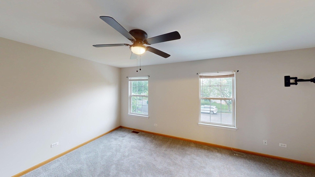 2529 Stonybrook Drive - Photo 8