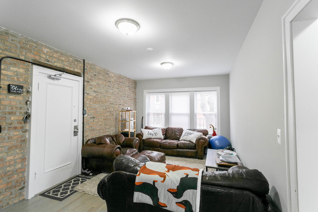 3543 N Lawndale Avenue - Photo 1