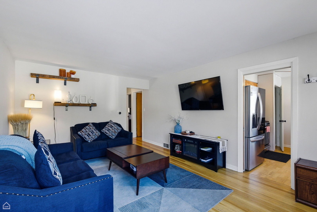 1512 Mulford Street - Photo 1