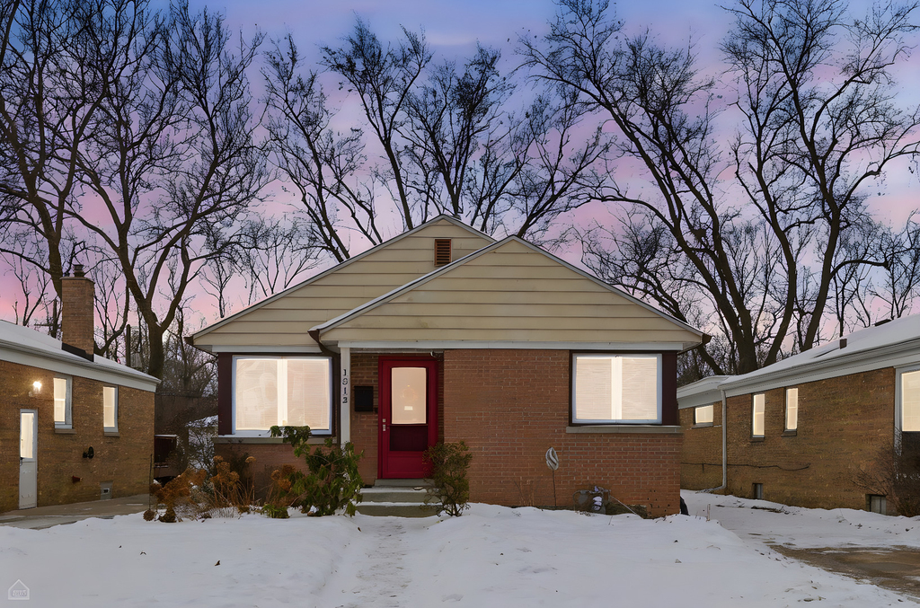 1512 Mulford Street - Photo 0