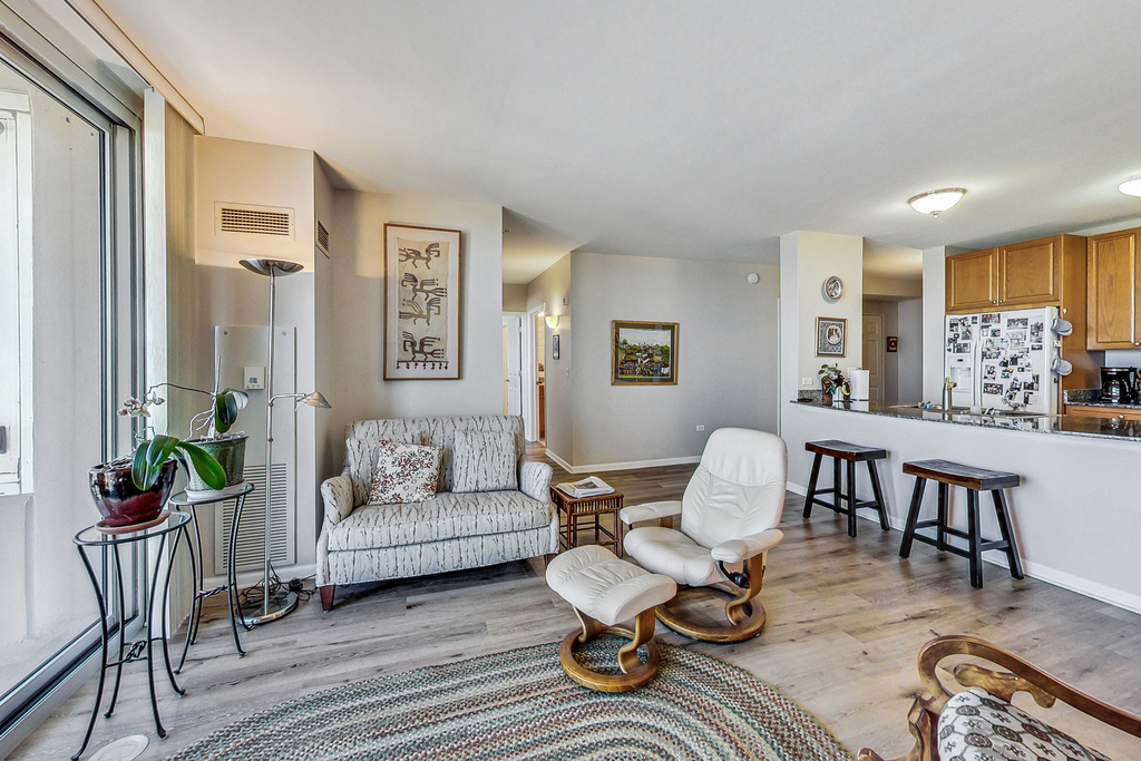 807 Davis Street - Photo 6