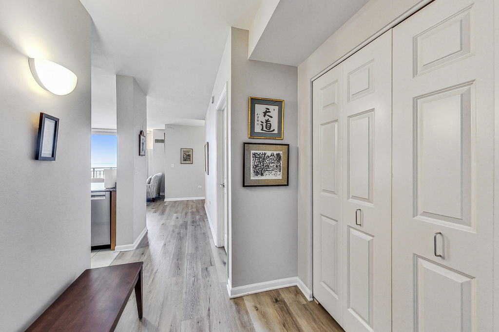 807 Davis Street - Photo 4