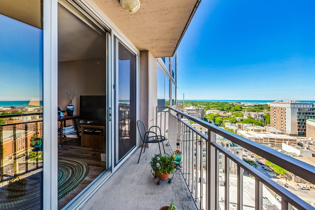 807 Davis Street - Photo 14