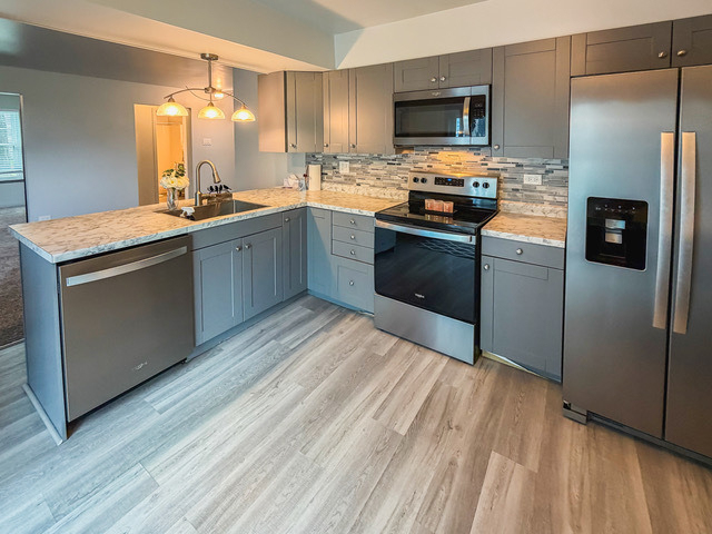 939 Chase Court - Photo 1