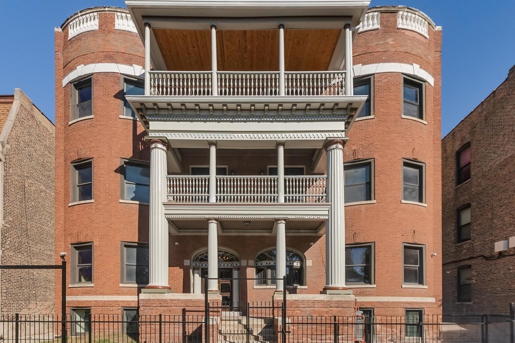 444 E 48th Street - Photo 0