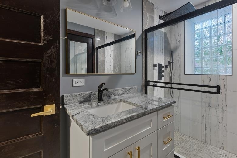 444 E 48th Street - Photo 14