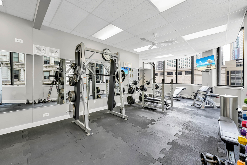 405 N Wabash Avenue - Photo 17