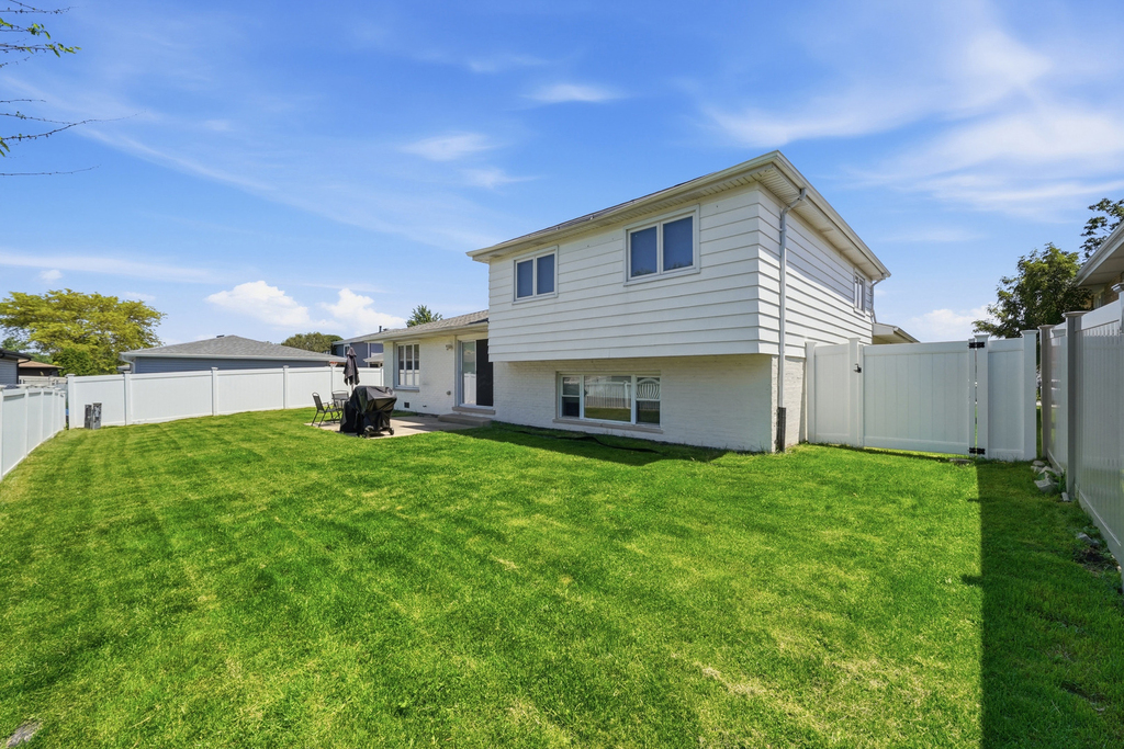 16450 Cherry Hill Avenue - Photo 20