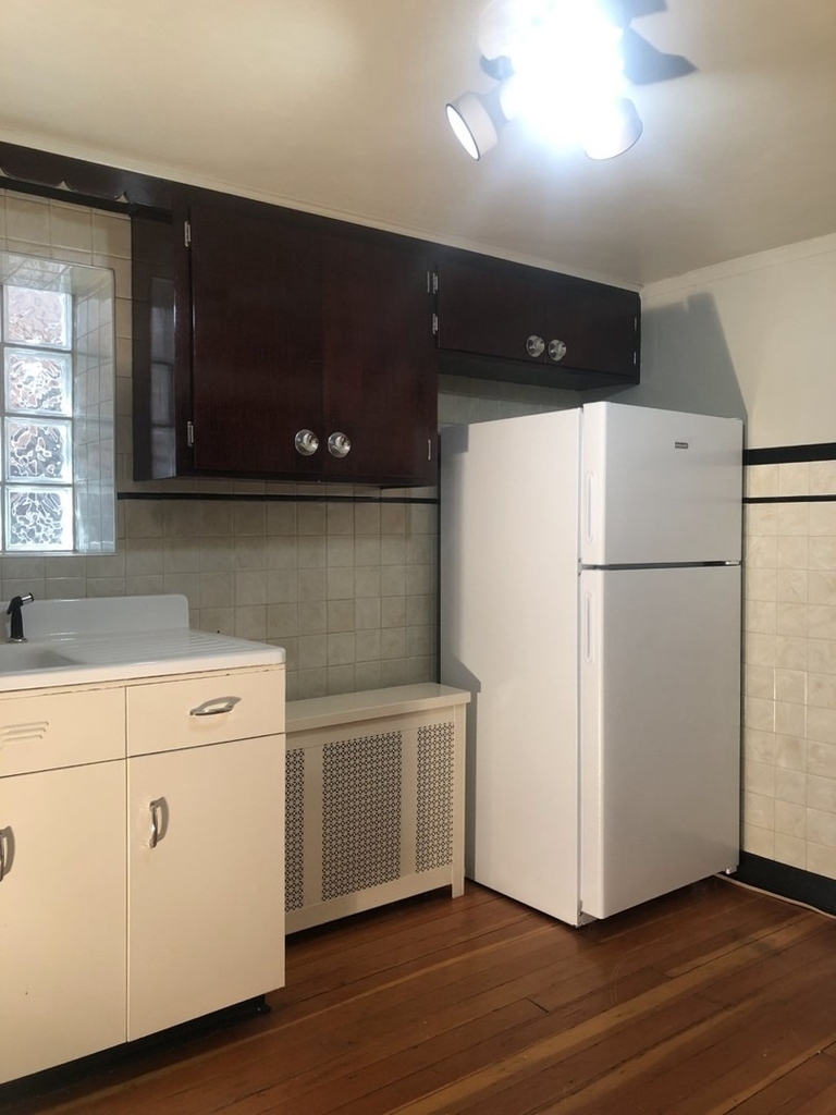 1814 Wesley Avenue - Photo 2
