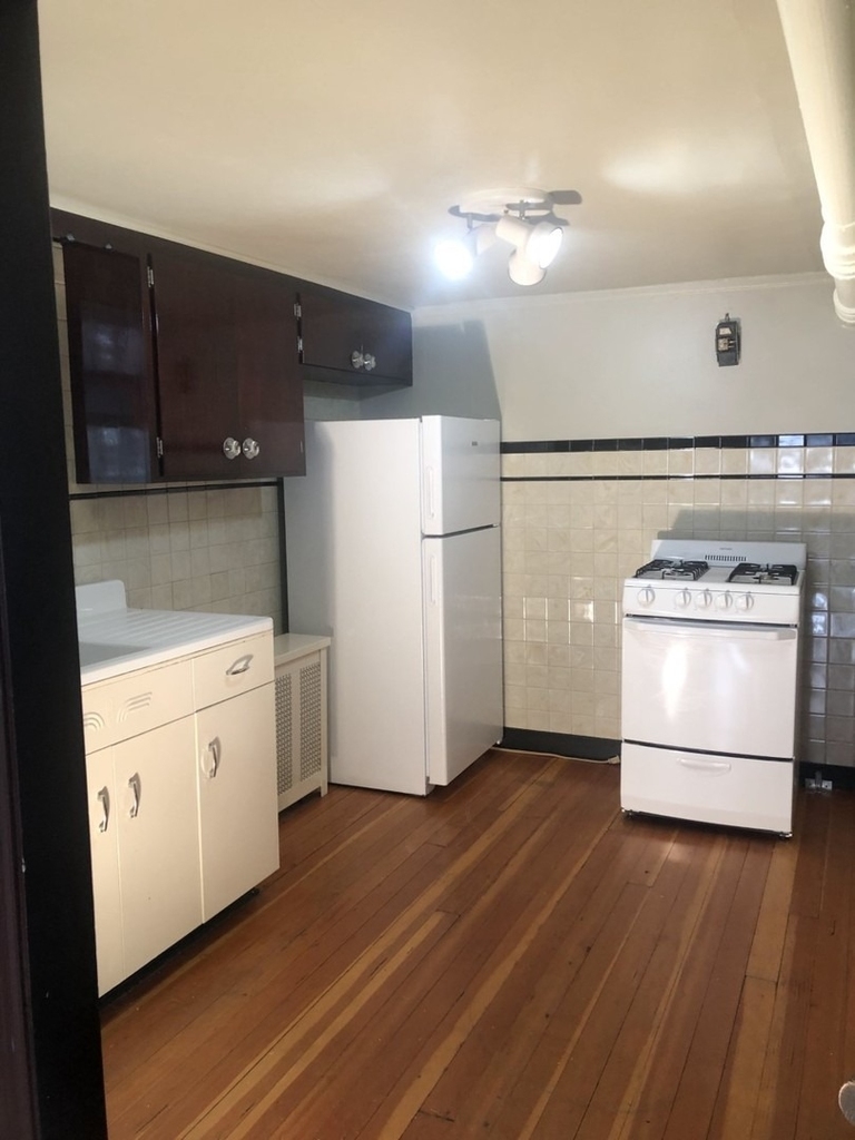 1814 Wesley Avenue - Photo 1