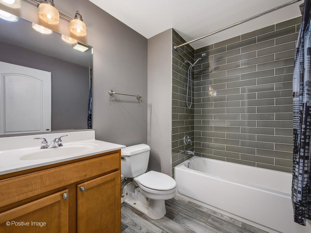 1151 W 14th Place - Photo 13