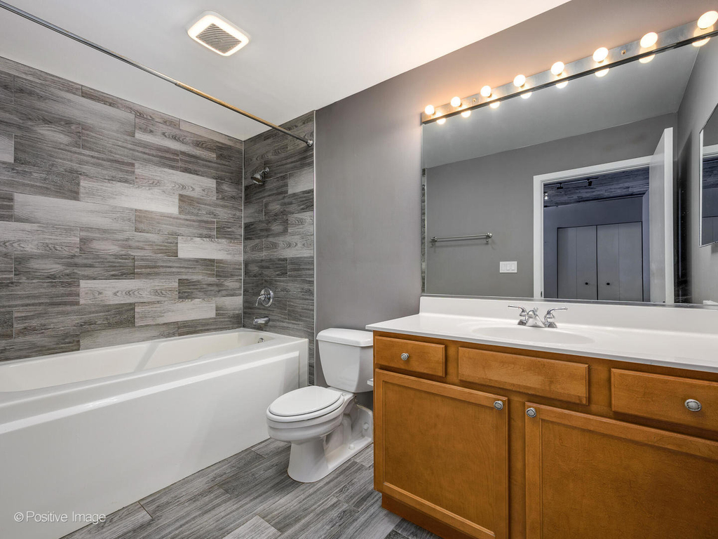 1151 W 14th Place - Photo 11