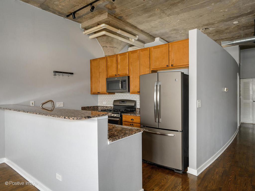 1151 W 14th Place - Photo 6