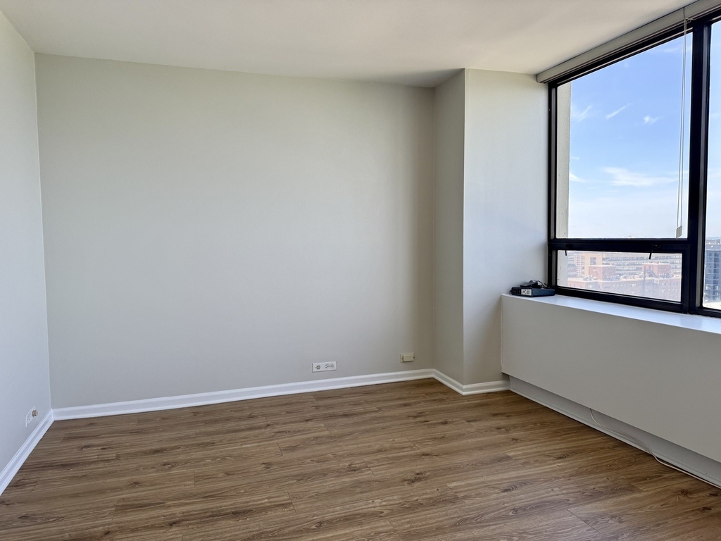 2800 N Lake Shore Drive - Photo 4