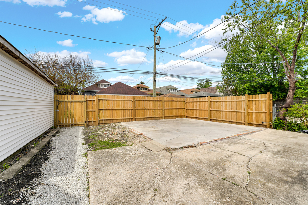 8140 S Paulina Street - Photo 11