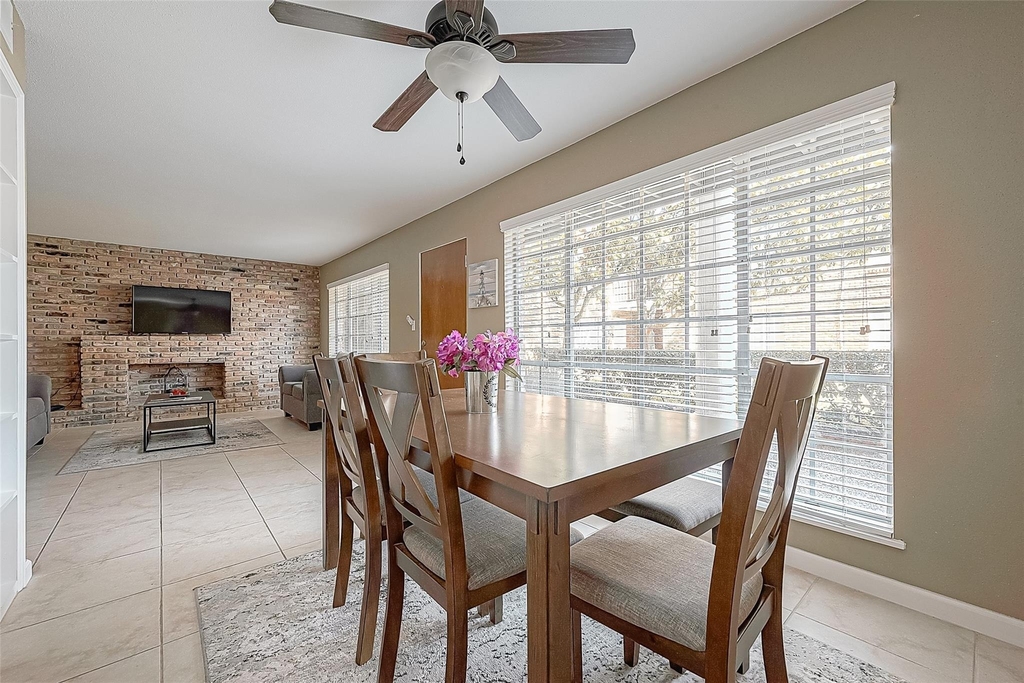 2101 Fountain View Drive - Photo 8