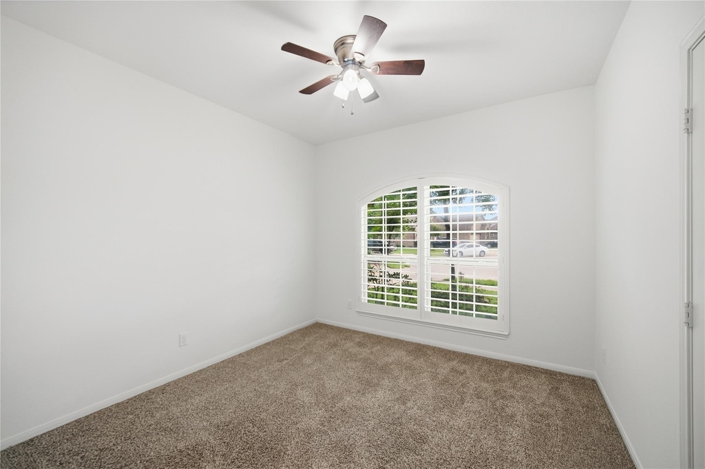 3831 Daintree Park Drive - Photo 19