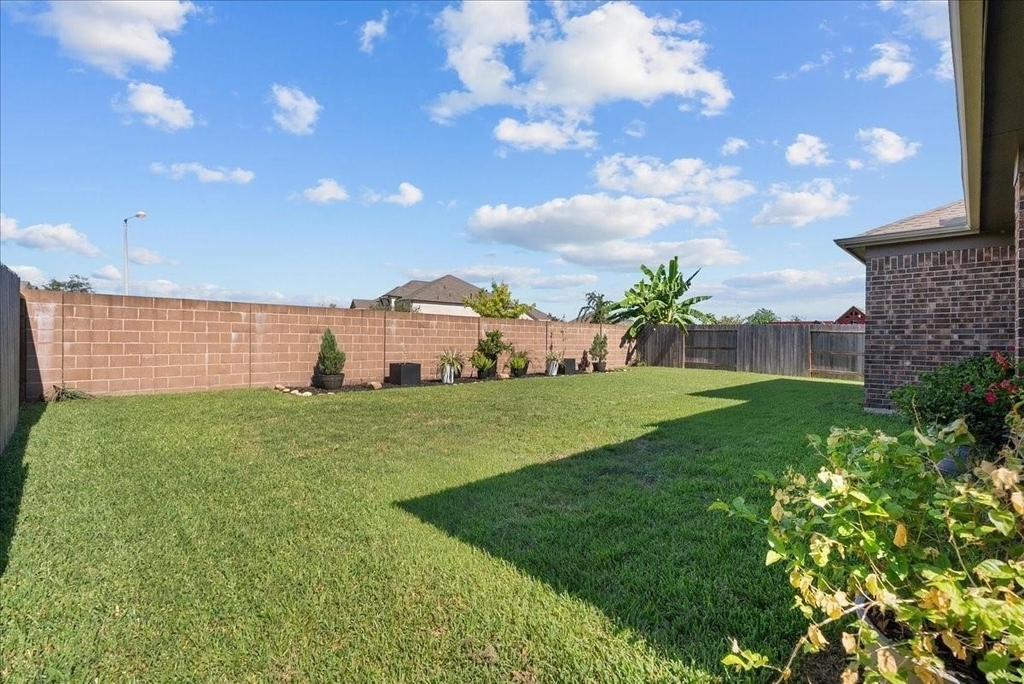 2417 Lake Mist Drive - Photo 45