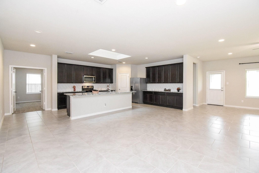 1334 Bellingham Park Drive - Photo 2