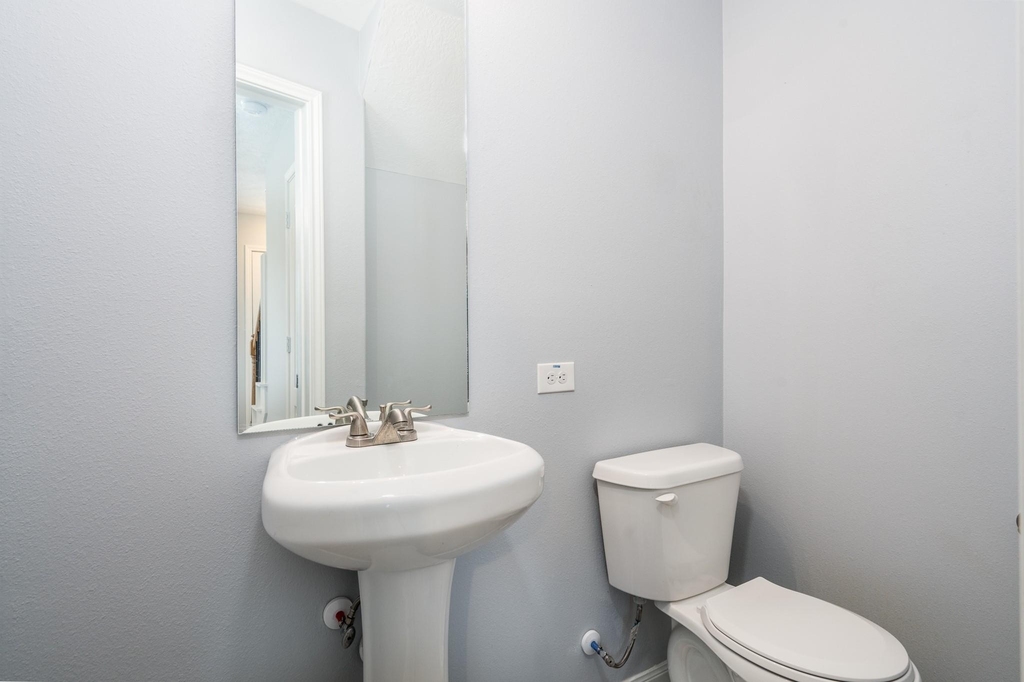 207 N Poplar Street - Photo 7