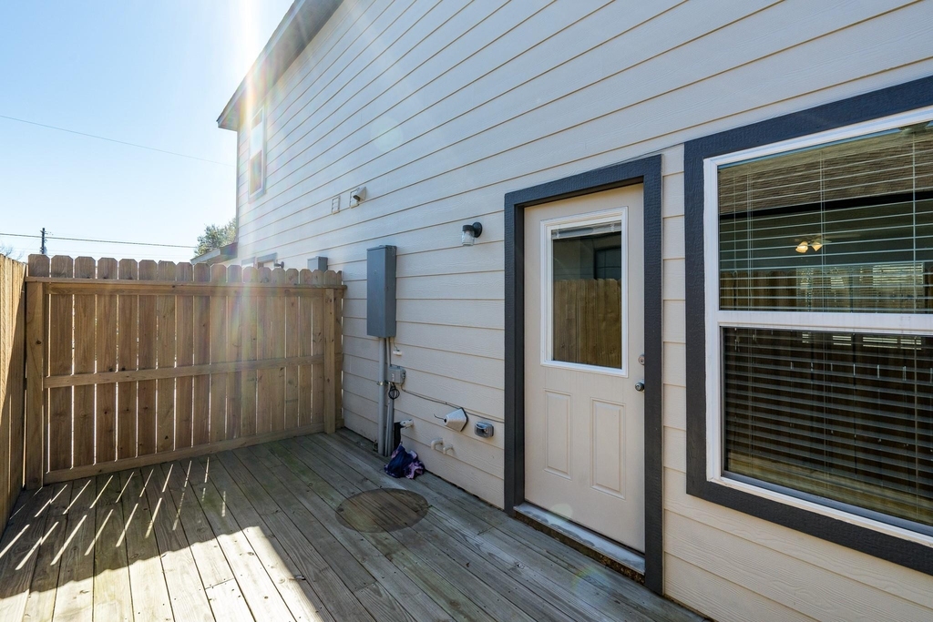 207 N Poplar Street - Photo 20