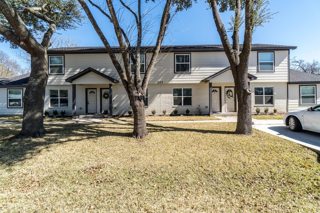 207 N Poplar Street - Photo 22