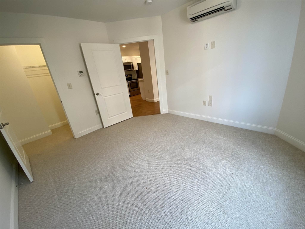 875 Elm - Photo 24