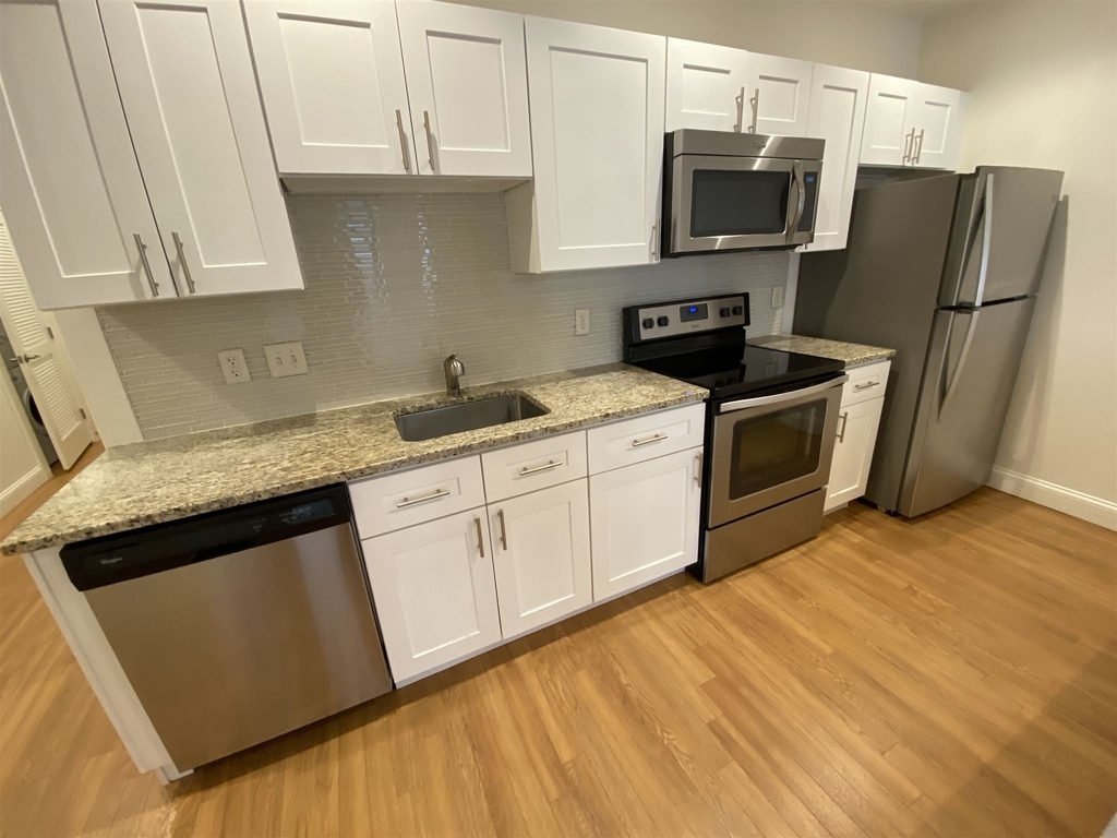875 Elm - Photo 15