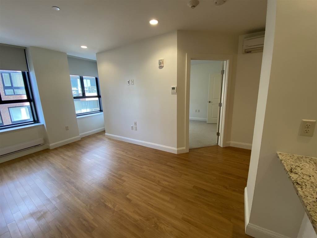 875 Elm - Photo 18