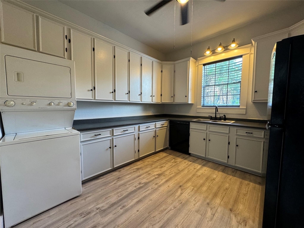 805 Saint Mary's Boulevard - Photo 6