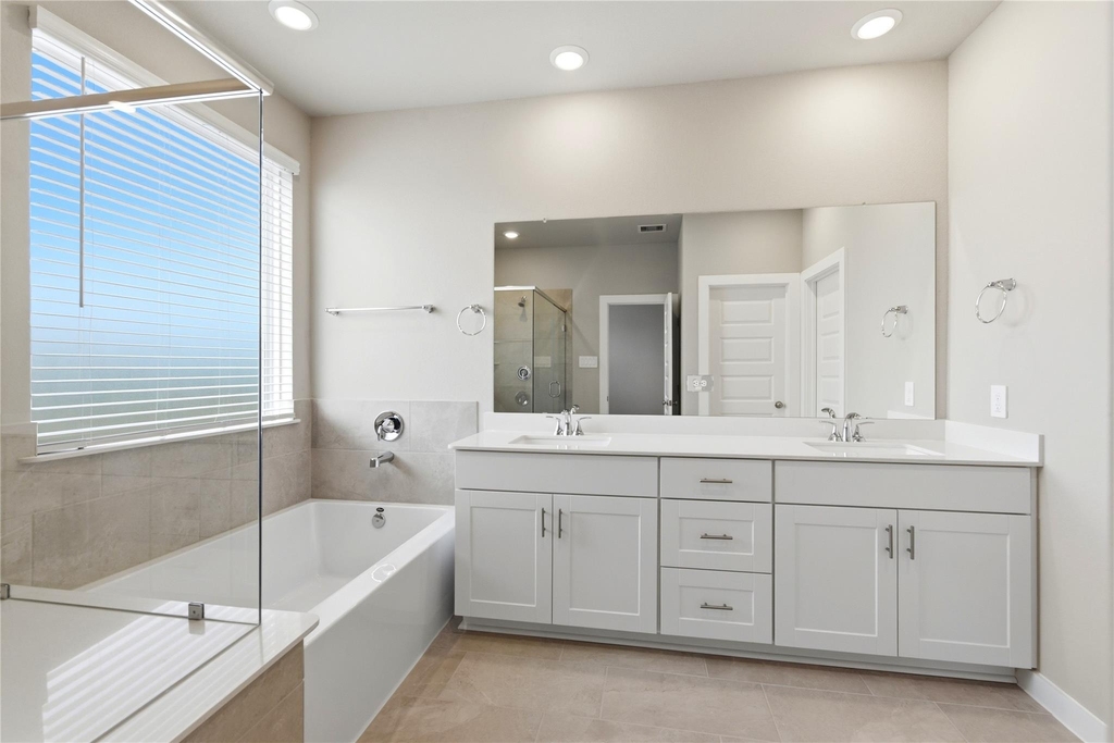 10010 Rustic Charm Street - Photo 8