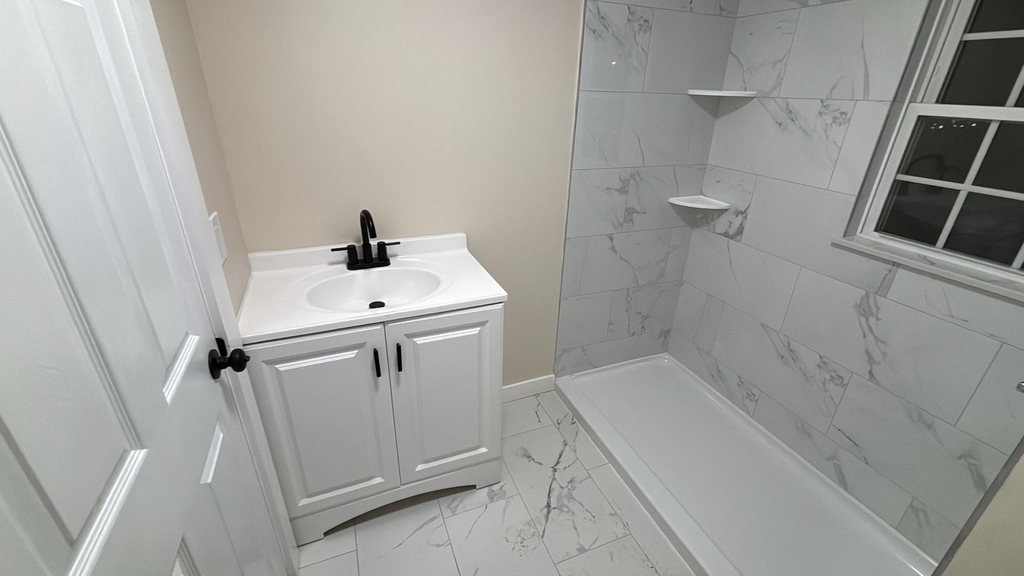 155 South Main - Photo 4