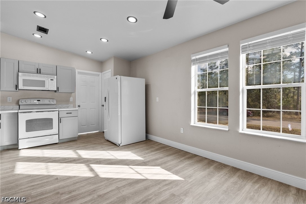 1505 E 15th Street - Photo 6