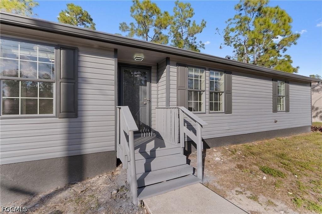 1505 E 15th Street - Photo 3