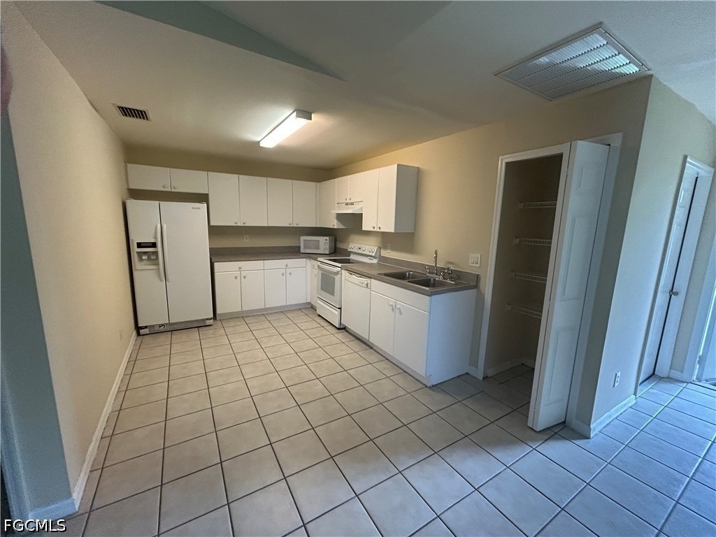 3010 Vernon Avenue S - Photo 3