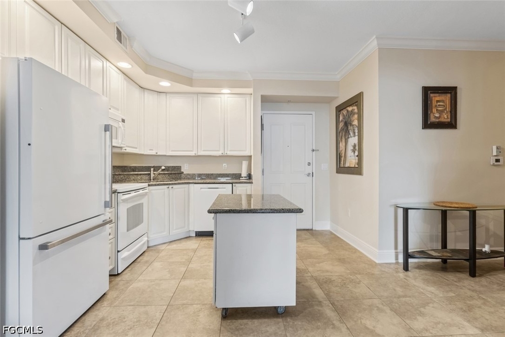 2825 Palm Beach Boulevard - Photo 4