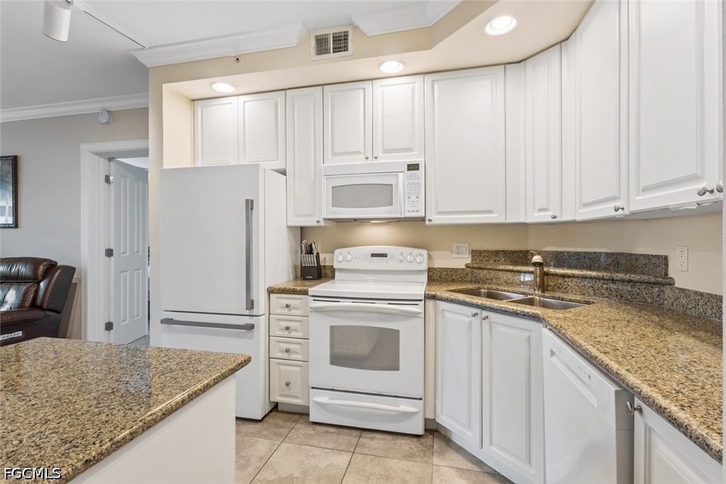 2825 Palm Beach Boulevard - Photo 6