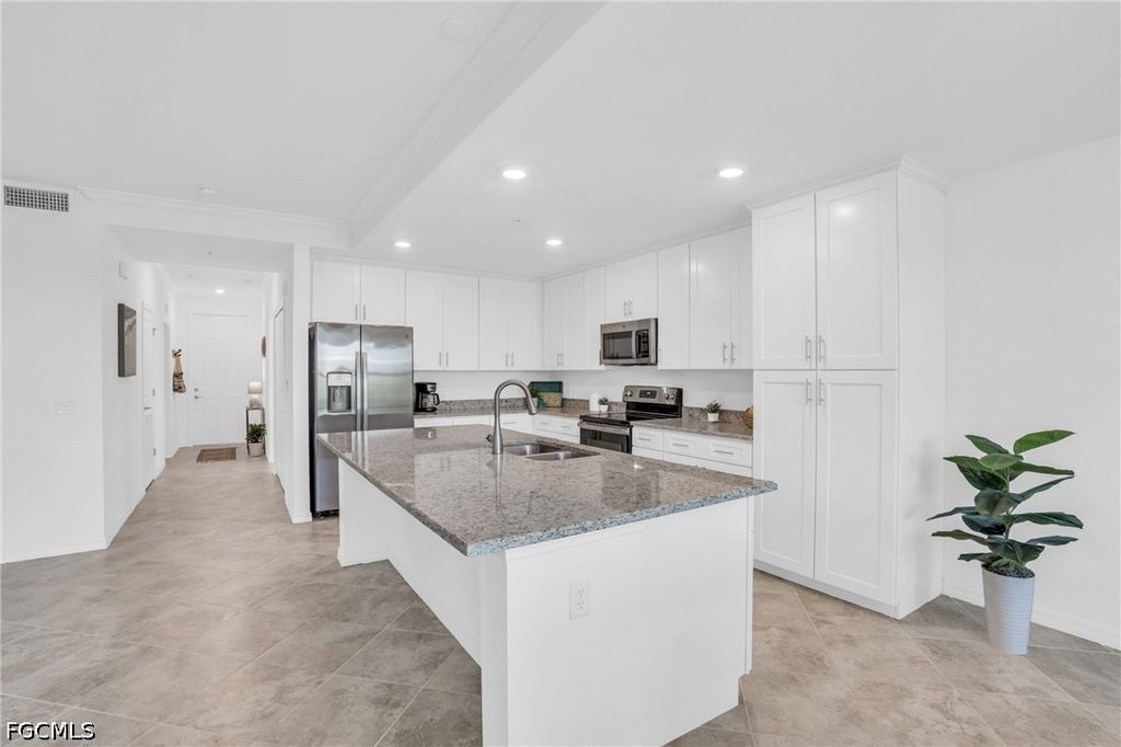 14041 Heritage Landing Boulevard - Photo 4