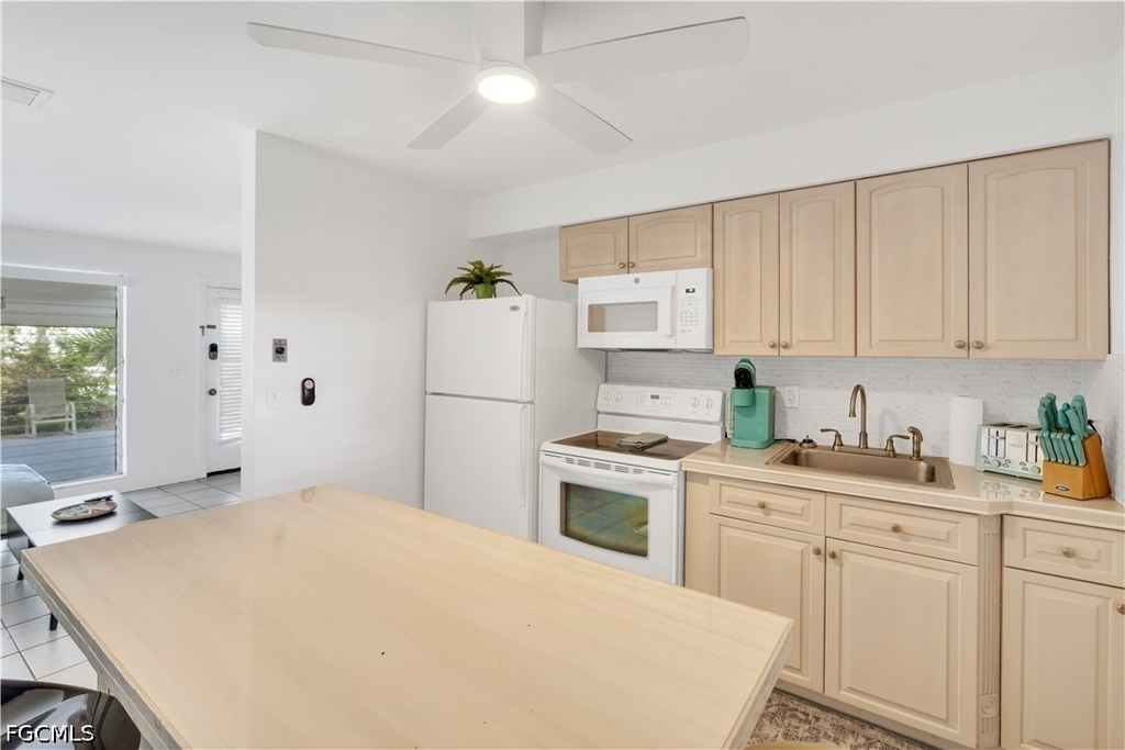 4913 Vincennes Street - Photo 10
