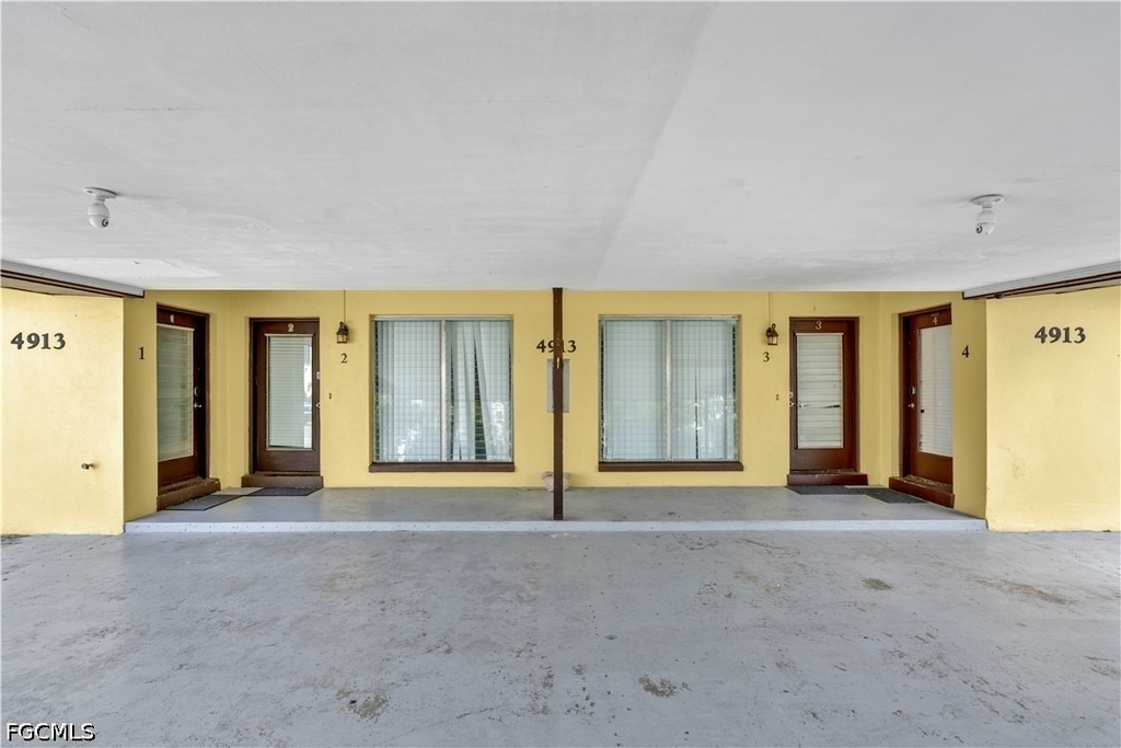 4913 Vincennes Street - Photo 4