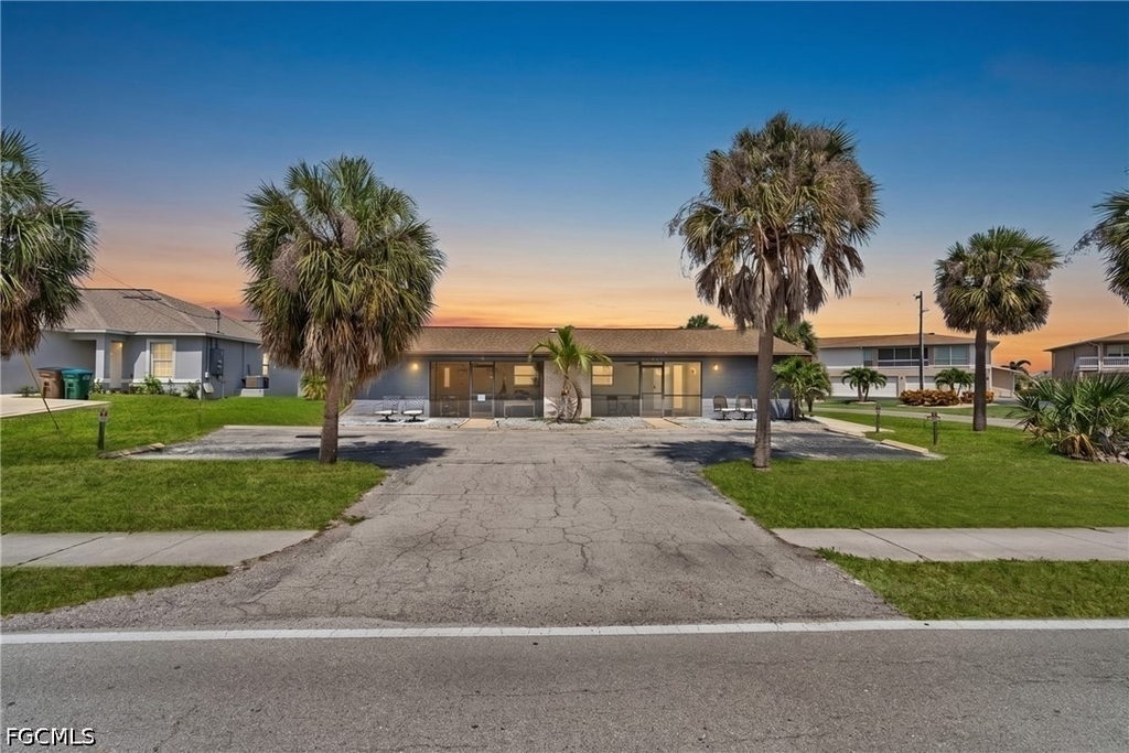 4353 Country Club Boulevard - Photo 2