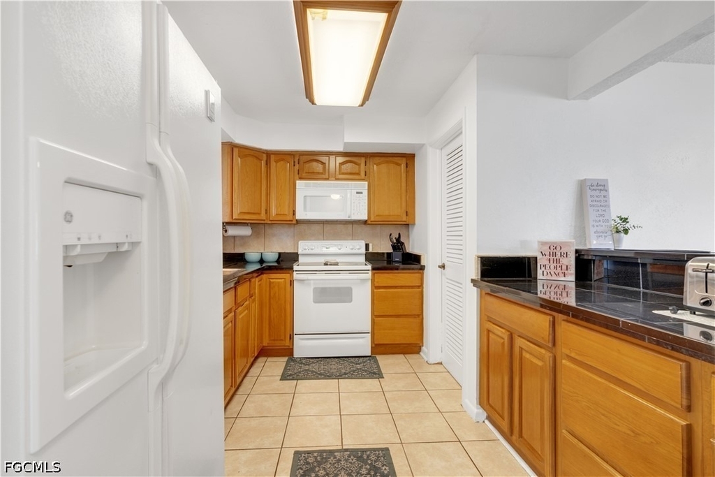 4353 Country Club Boulevard - Photo 7