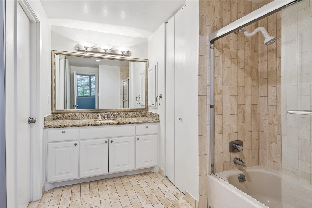 21 Briar Hollow Lane - Photo 17