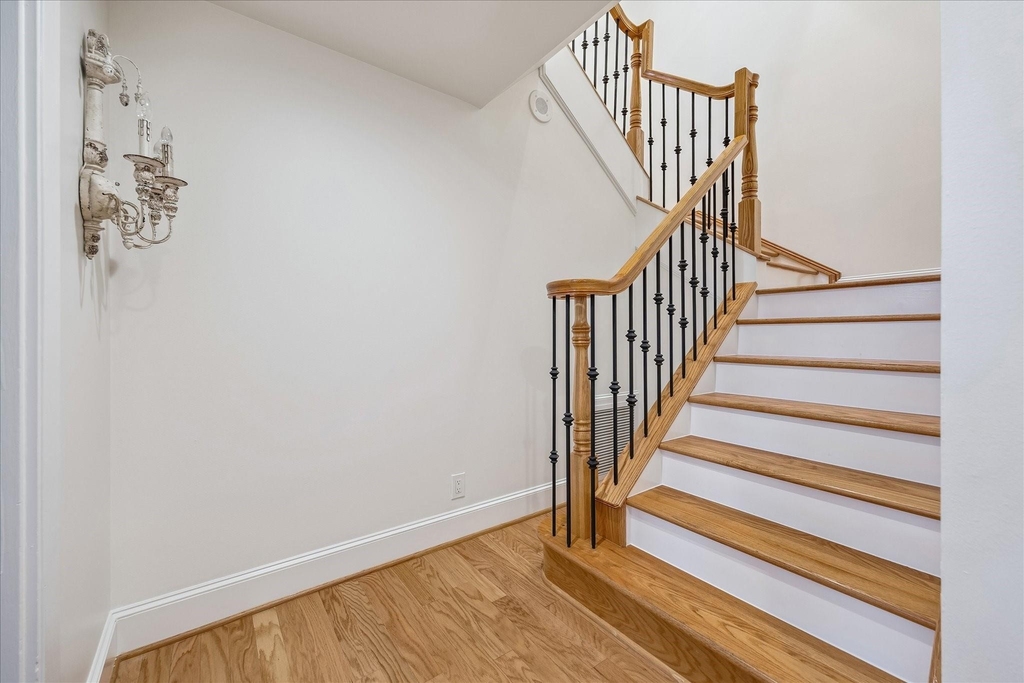 21 Briar Hollow Lane - Photo 9