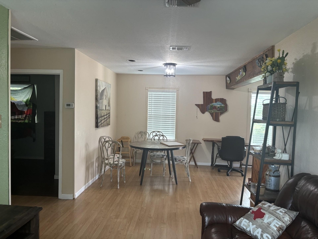 5324 Aurora Drive S - Photo 3