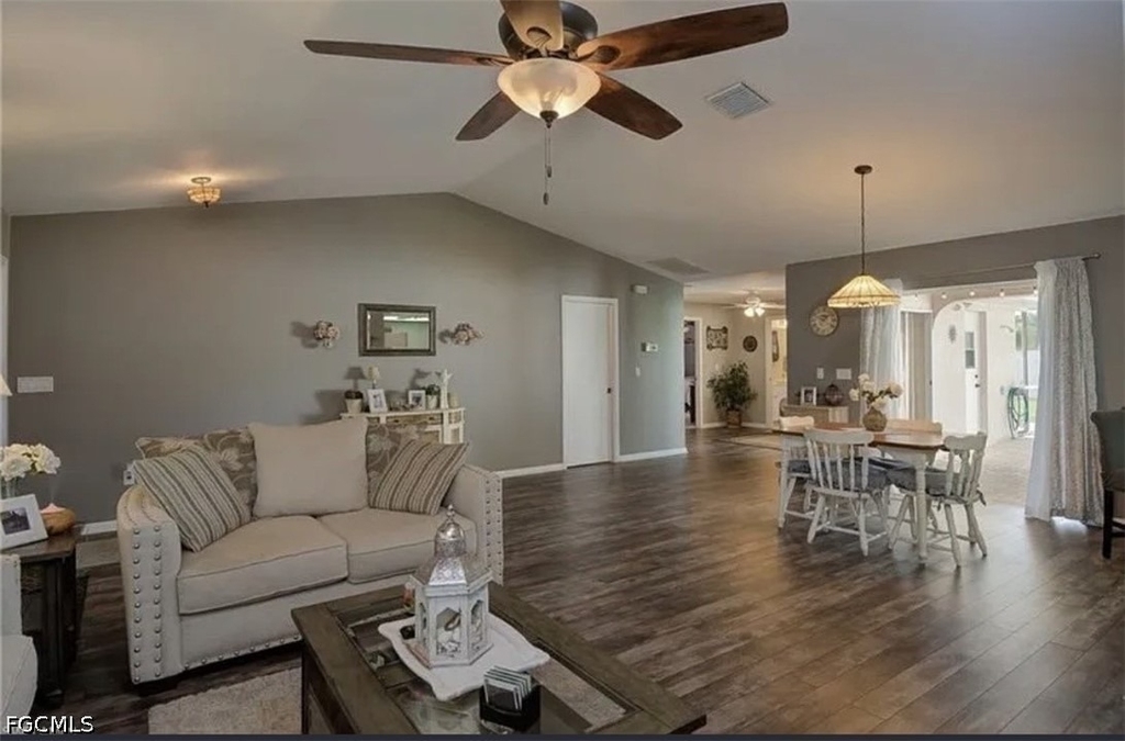 1320 Se 25th Lane - Photo 9