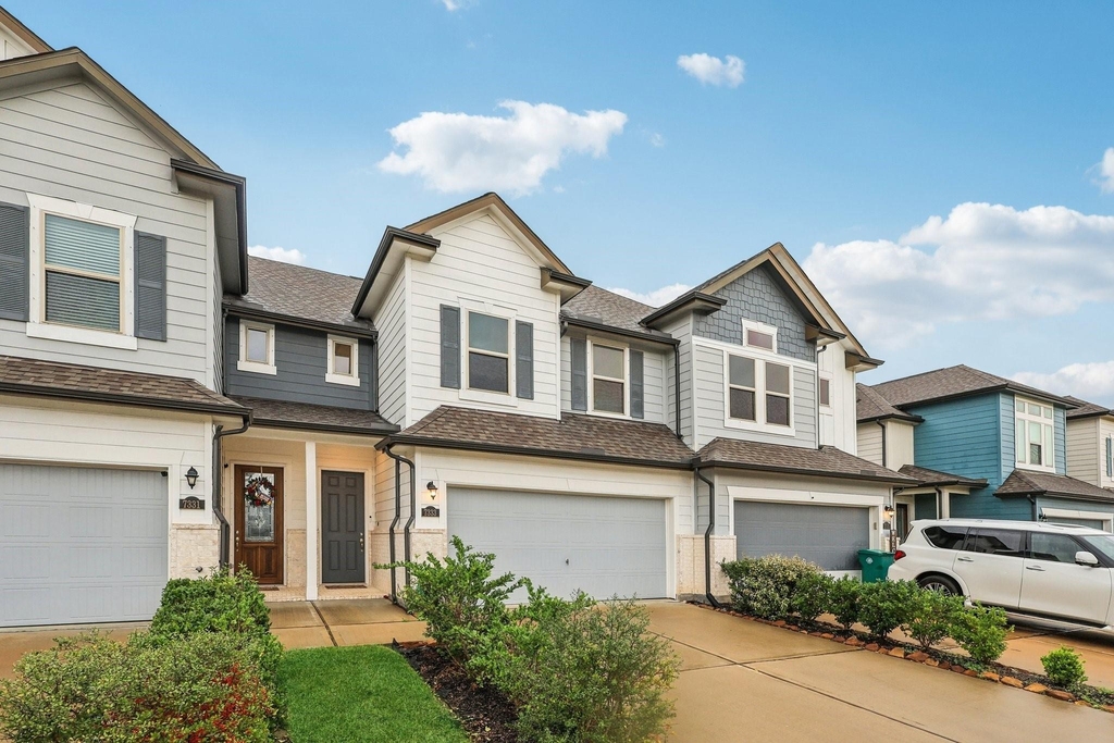 7333 Hinsdale Drive - Photo 0
