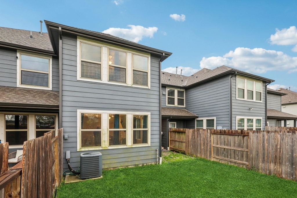 7333 Hinsdale Drive - Photo 5