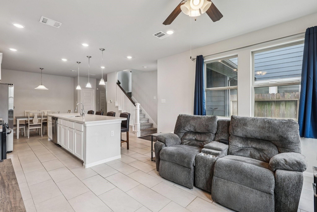 7333 Hinsdale Drive - Photo 9